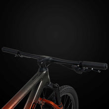MT5 Carbon Amber Orange