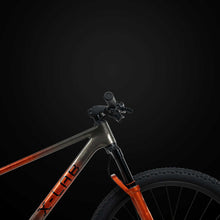 MT5 Carbon Amber Orange