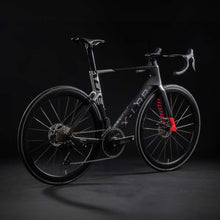 AD8 105 Di2 Sunspot Red/Black