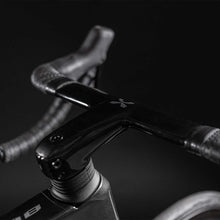 AD8 105 Di2 Sunspot Red/Black